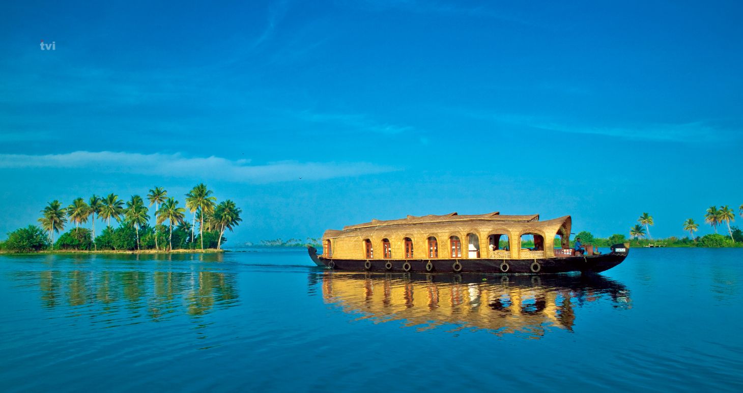 Alleppey Houseboat Tour Kerala
