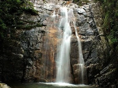Rudradhari Falls Kausani — Scenic Waterfall Trek Uttarakhand